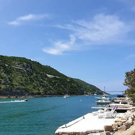 La Luna * Mokošica