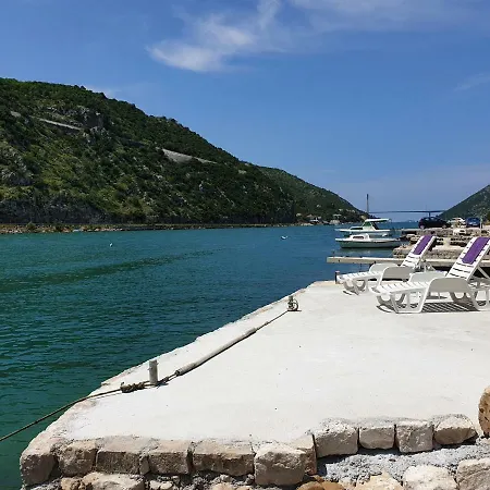 La Luna * Mokošica